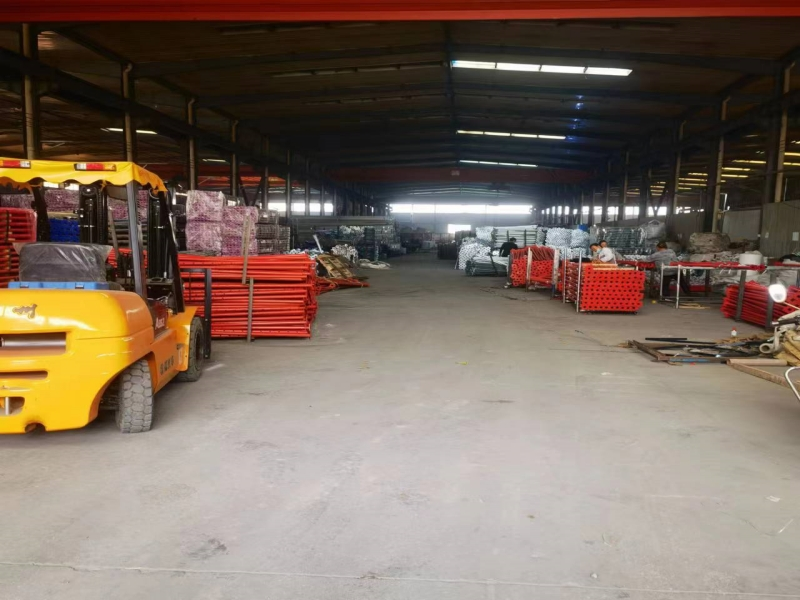 الموردين السقالات