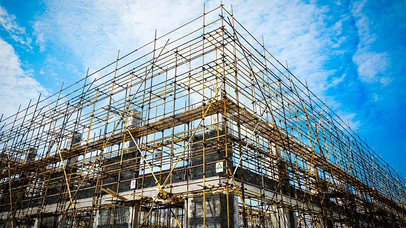 السقالات لضمان البناء العالي الآمن والسلس منصة العمل أو قناة العمل التي شيدت